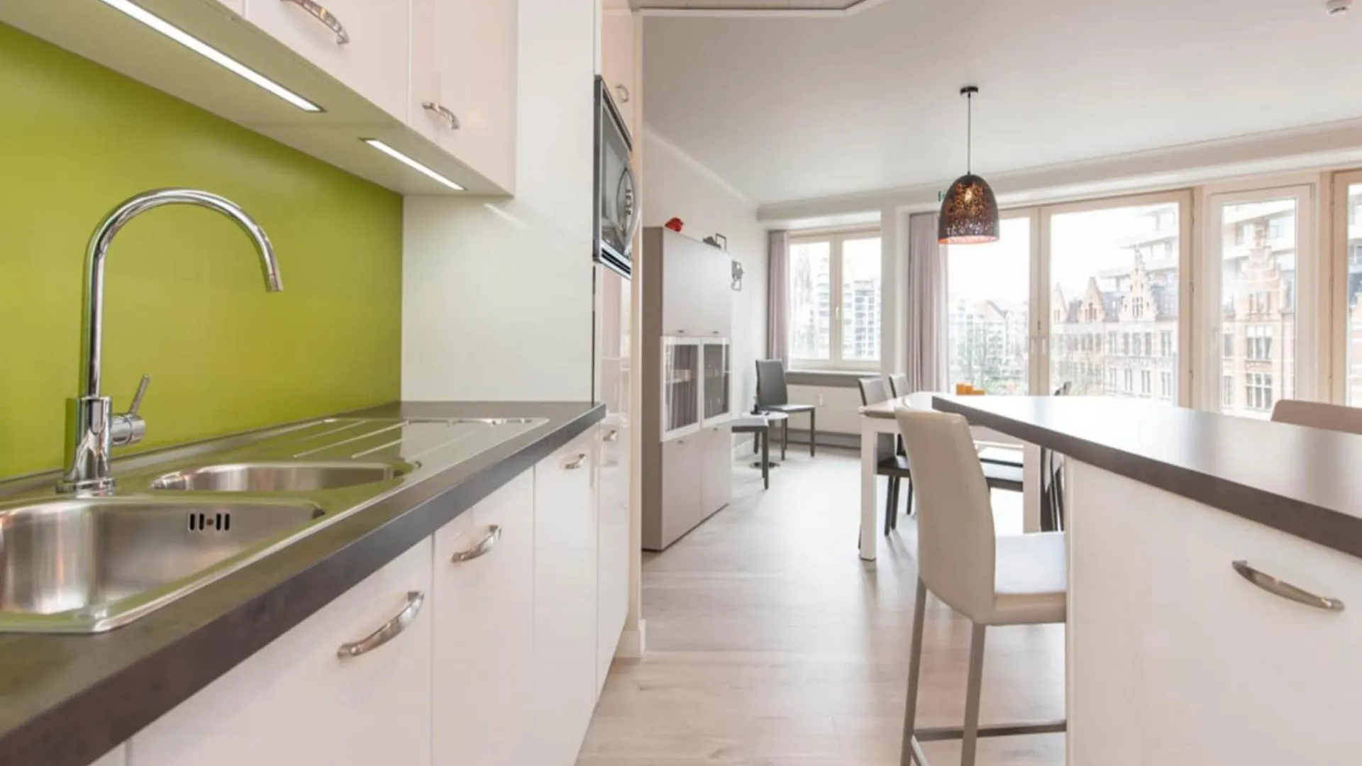 Beautiful Apartment With View Остенде