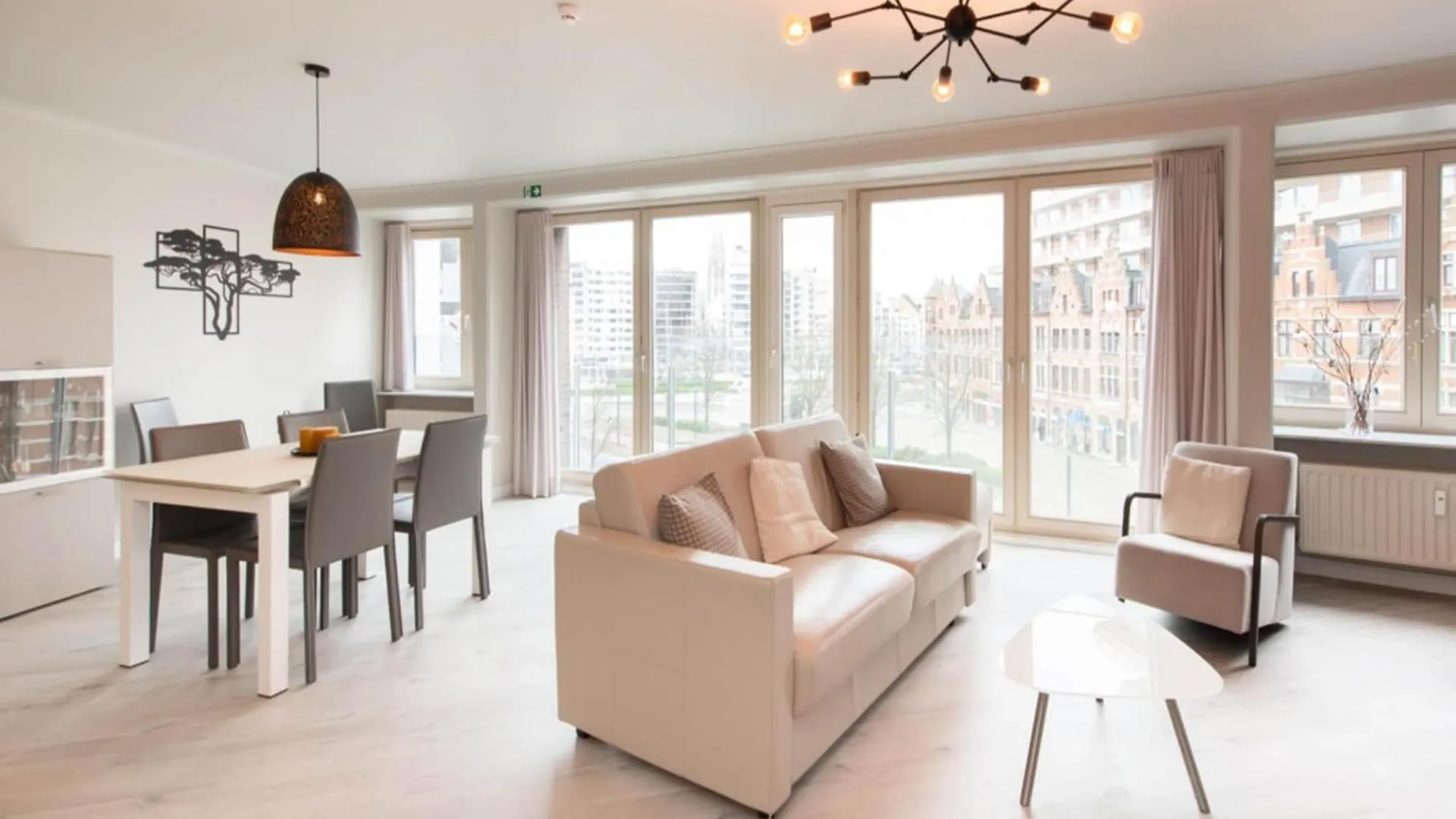 Beautiful Apartment With View Остенде