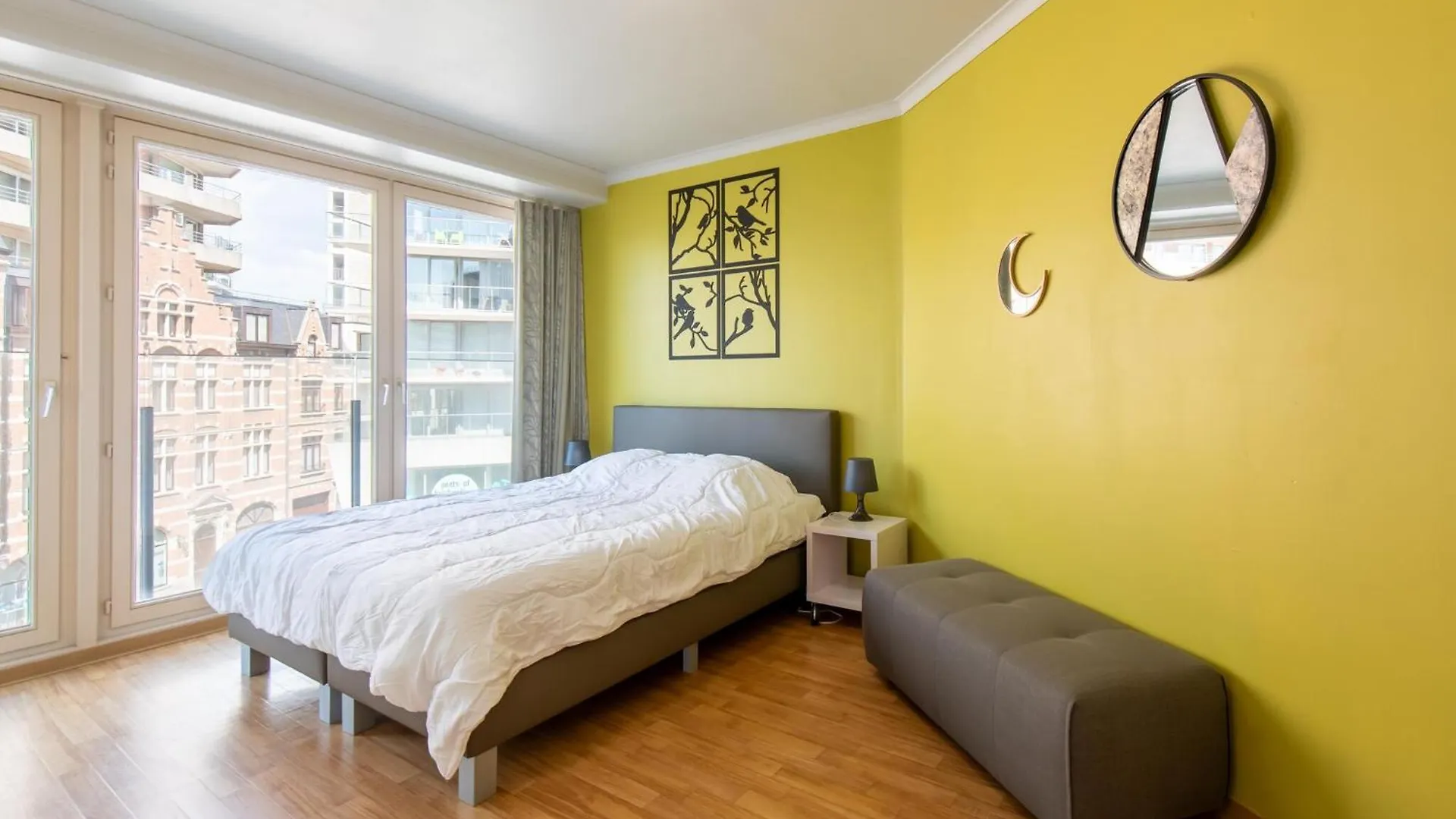 Beautiful Apartment With View Остенде
