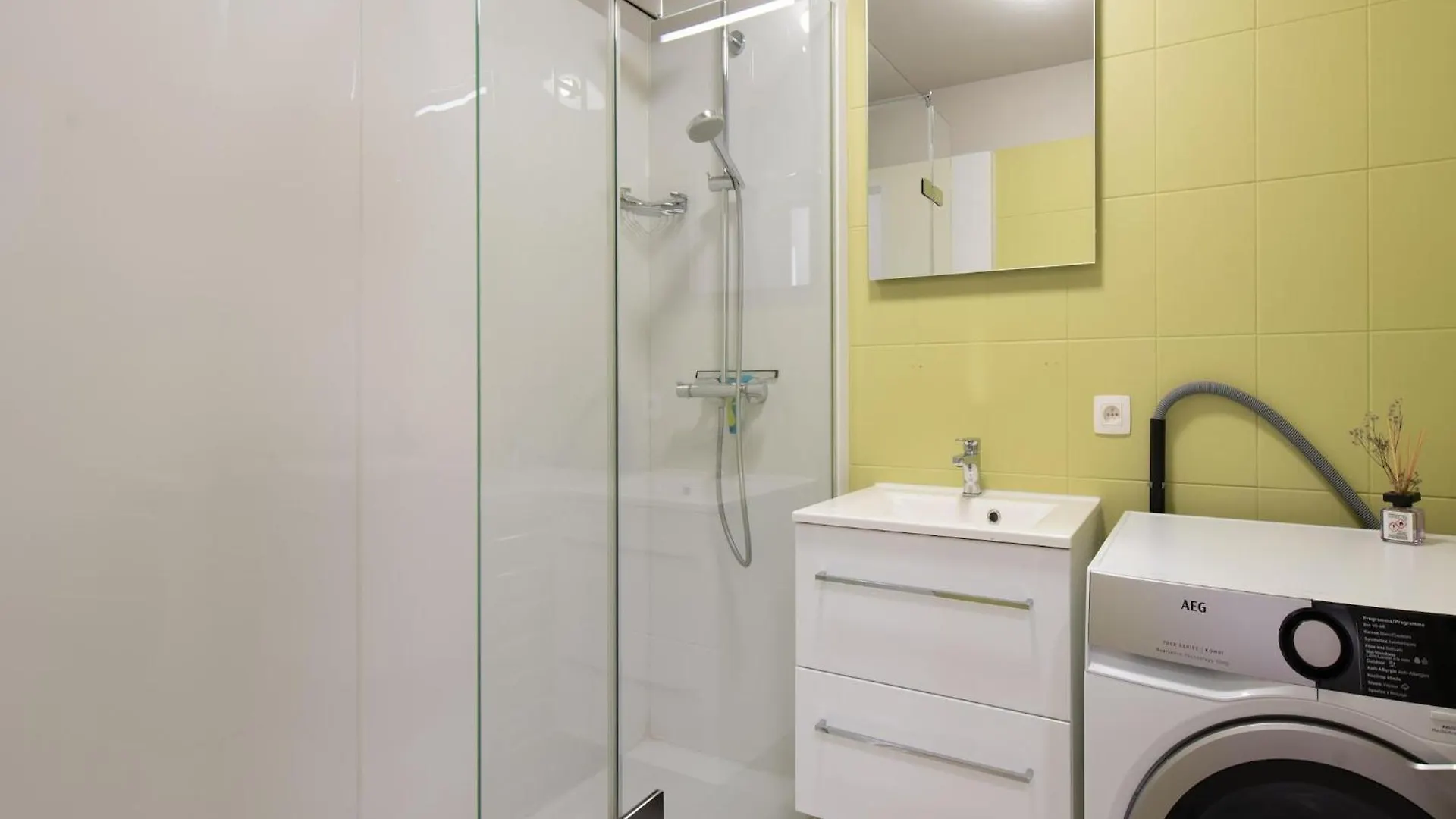 Beautiful Apartment With View Остенде